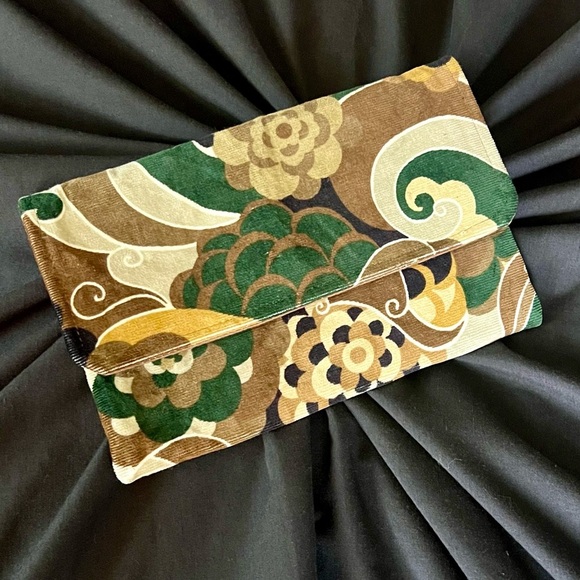 Bari J. San Fransisco Clutch - Picture 1 of 7